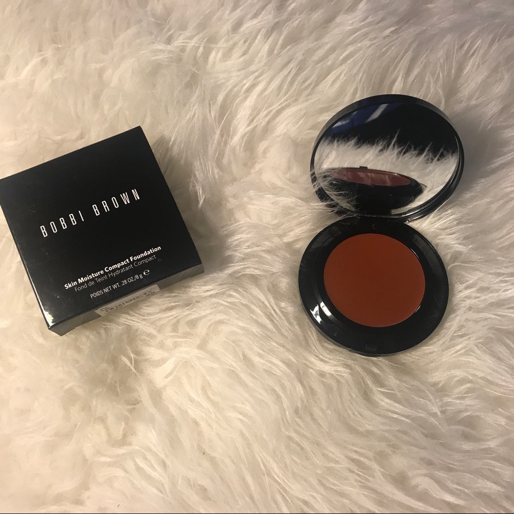Bobbi Brown compact foundation Chesnut 9